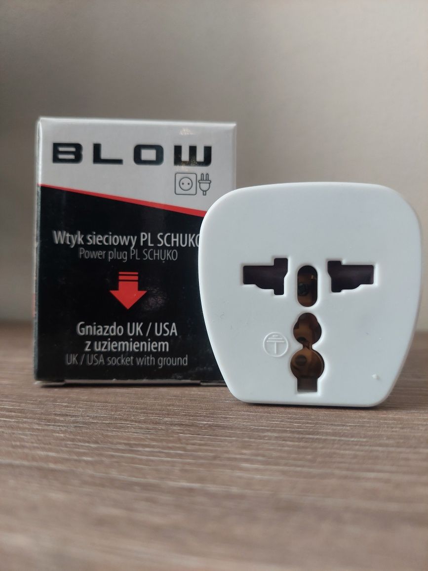 Adapter/przejściówka do gniazda sieciowego