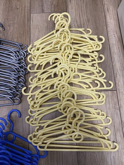 Wieszaki na ubrania dziecięce