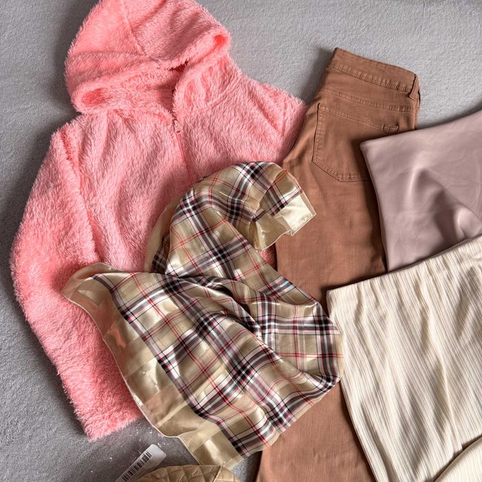 ЛОТ набор одежды S-M, кофта, платье, джинсы, юбка, платок, панамка