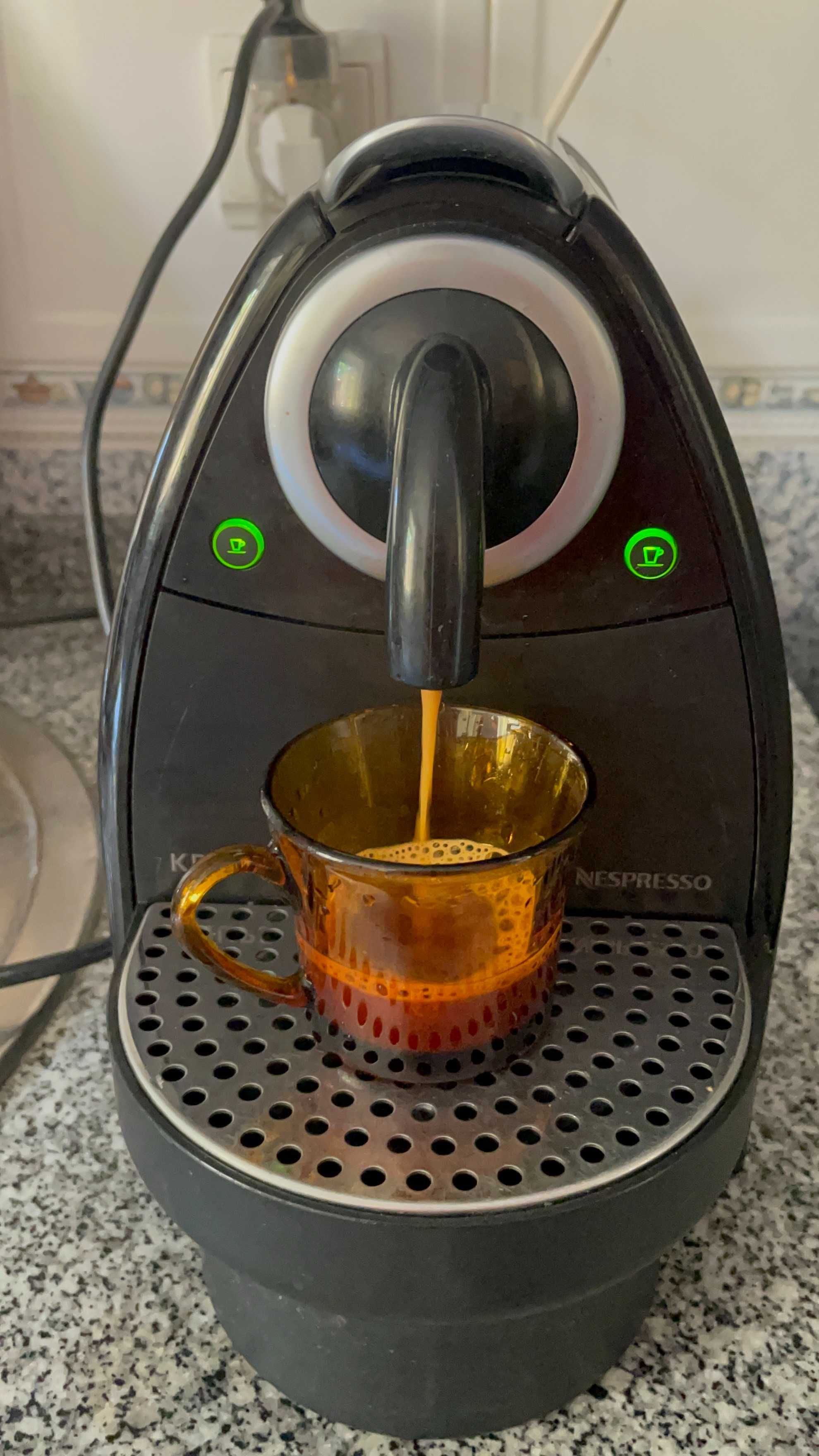 Máquina de Café Krups XN 2100 - Funcional