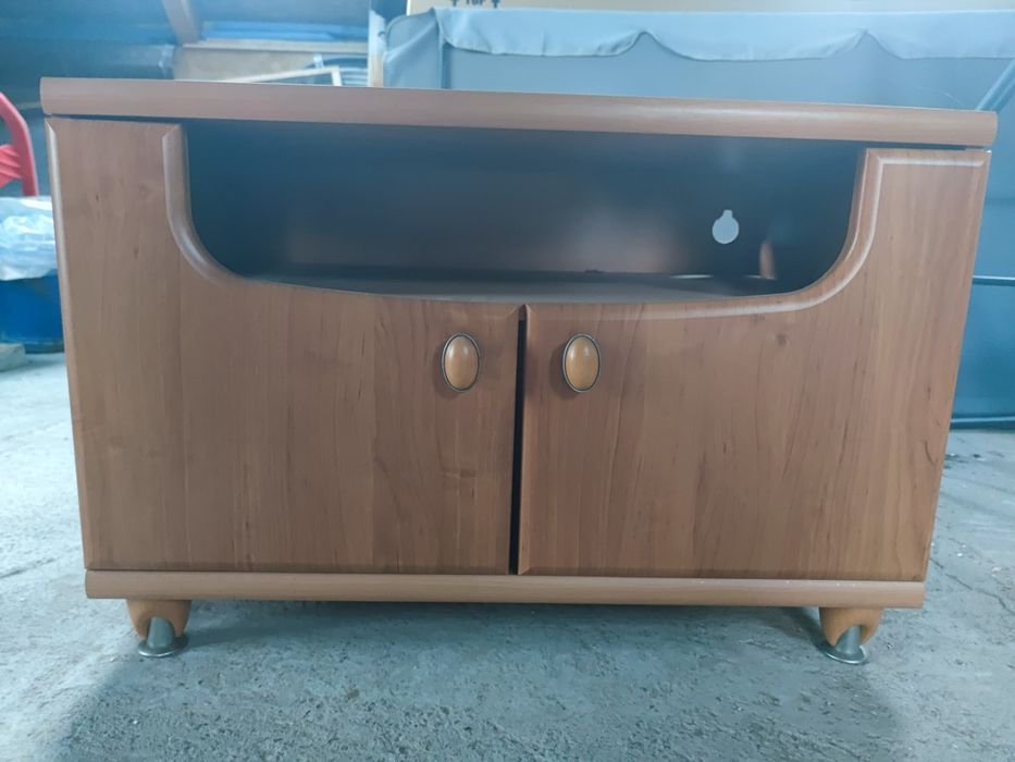 Szafka RTV z kolekcji BRW