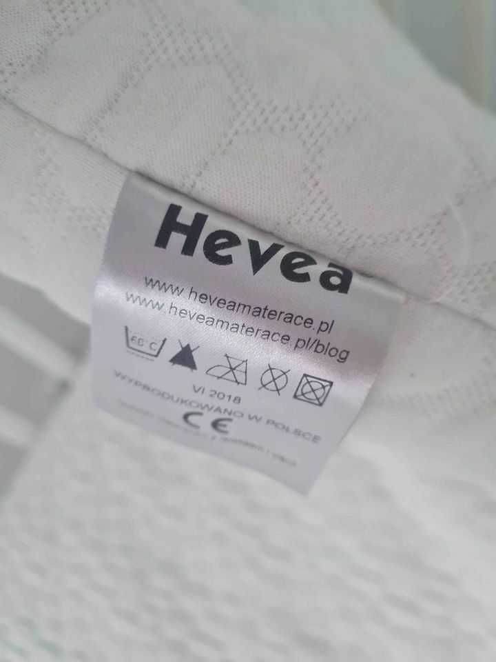Drewniane łóżeczko niemowlęce z materacem Havea