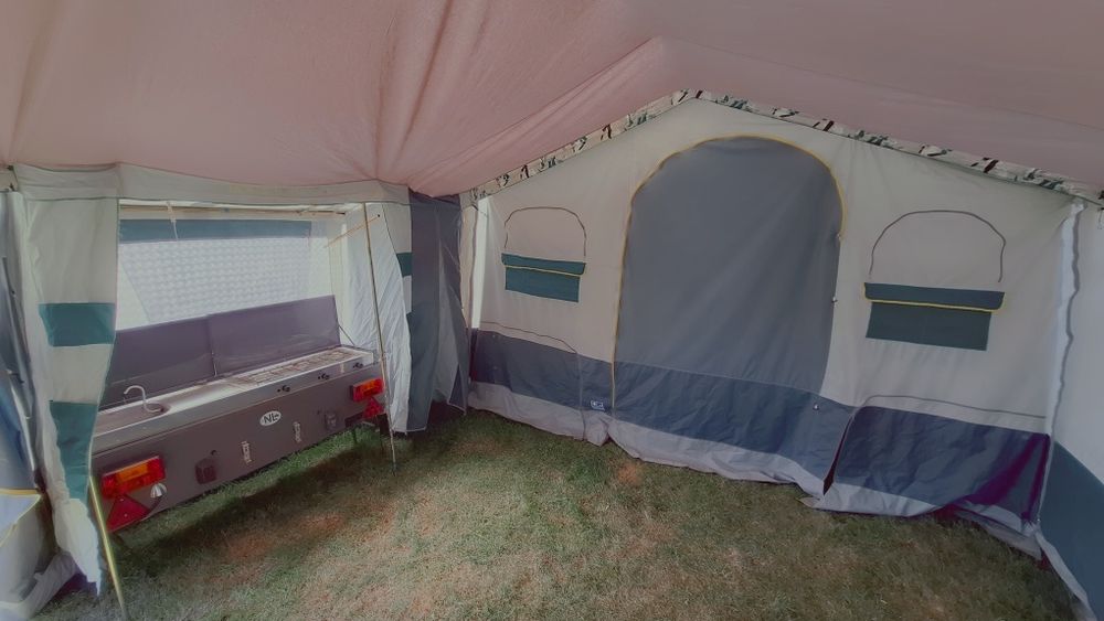 Przyczepka namiotowa 4 - 6 osobowa