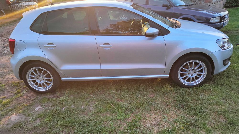 Volkswagen Polo 6R 2009 1.4 MPI