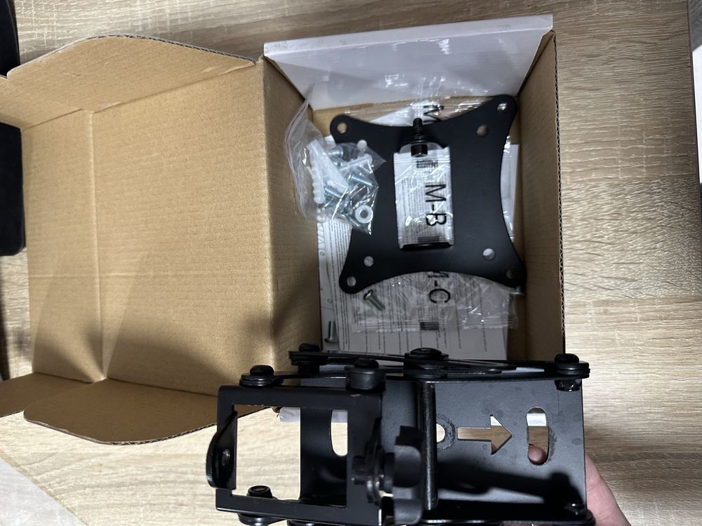 Кріплення для монітора, кронштейн brateck lcd-601s