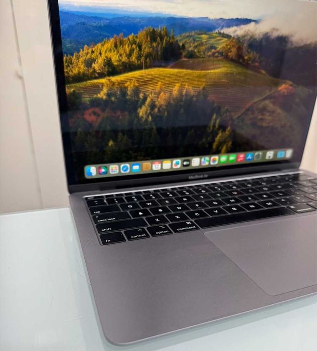 Macbook pro 13 2019 Touchbar i5 16GB 256GB SSD 4 Portas Recondicionado