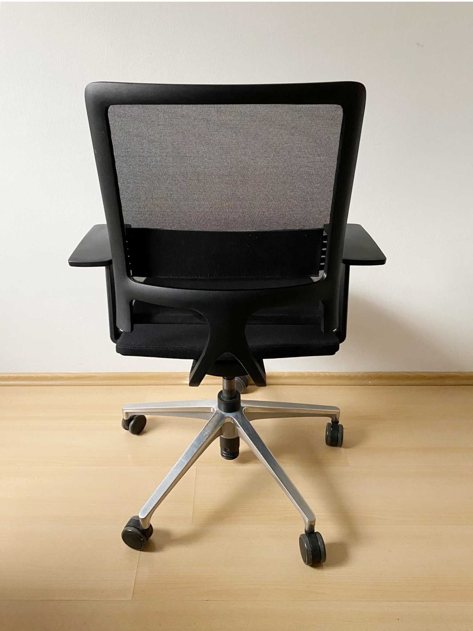 Fotel biurowy Sedus Open Mind ergonomiczny i wygodny