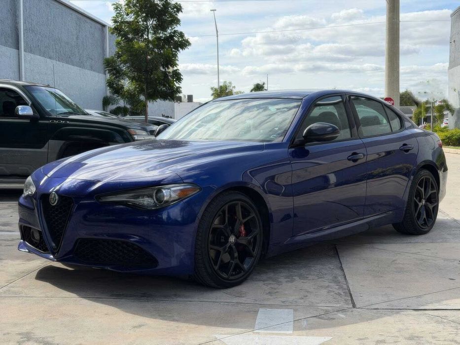 Alfa Romeo Giulia      2020