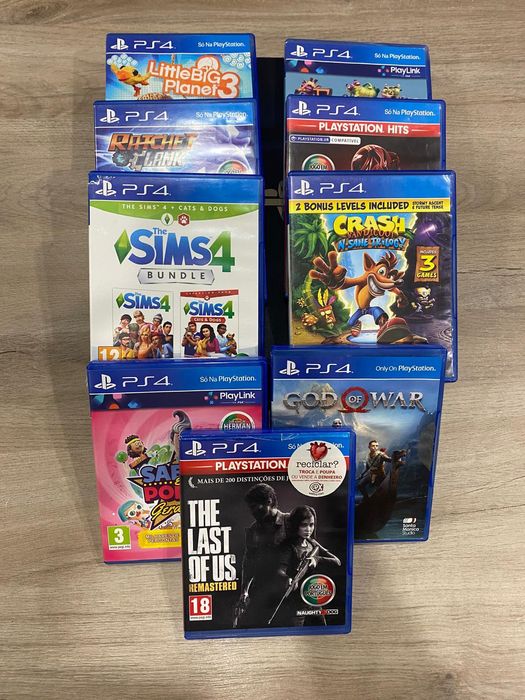 PlayStation 4 Pro 1tb como nova + comandos e jogos