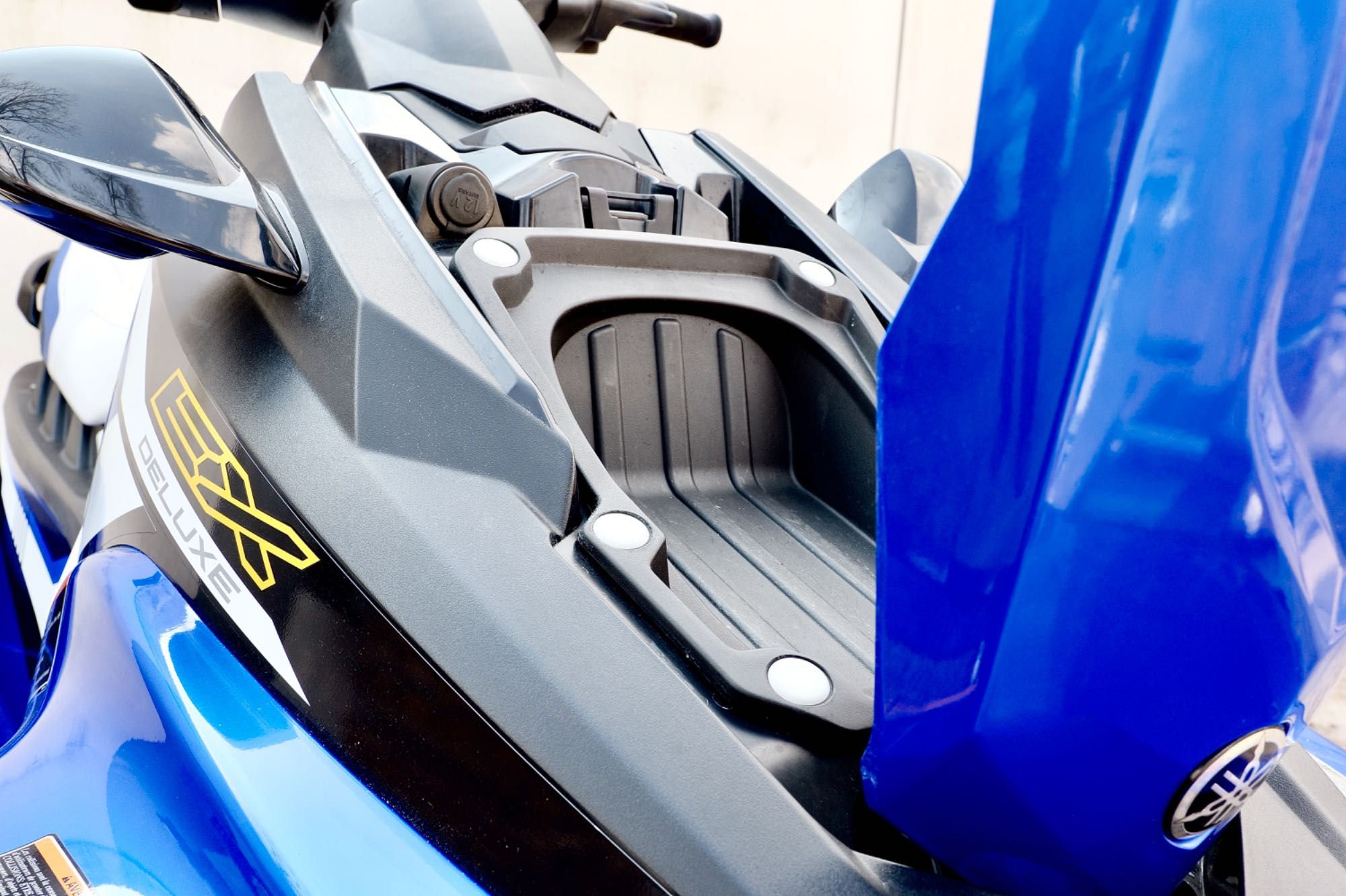 Skuter wodny Yamaha EX deluxe wraz z przyczepką, pokrowcem i dodatkami