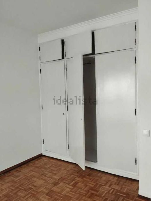 Arrendamento de Apartamento T1 na rua João Luís Ricardo, 76