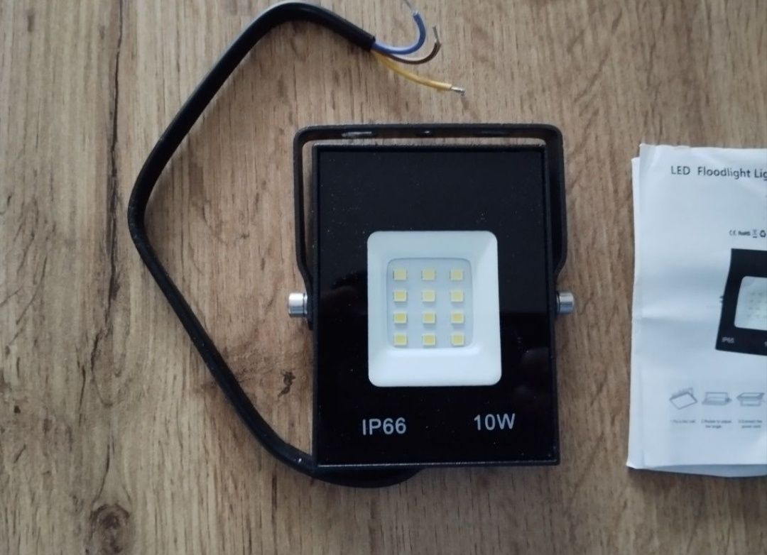 Mini reflektor zewnętrzny LED 10W