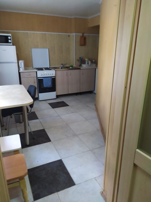 Сдам 3- х комнатную квартиру под Хостел