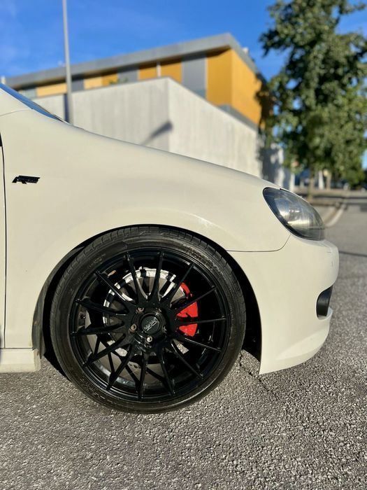 VOLKSWAGEN GOLF 6 1.6 TDI R-Line