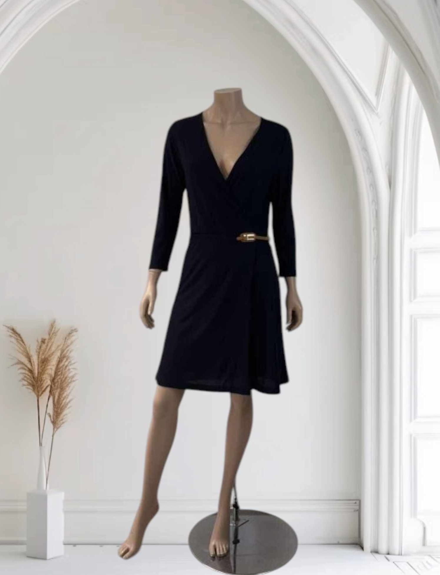 Massimo Dutti sukienka damska M
Rozmiar M
kolor:granatowy 
Stan:idealn