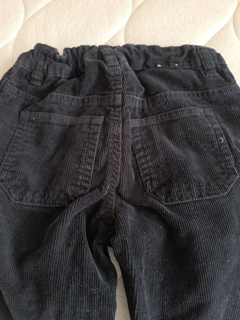 Spodnie sztruksowe z serduszkami  h&m rozmiar 5-6 lat
