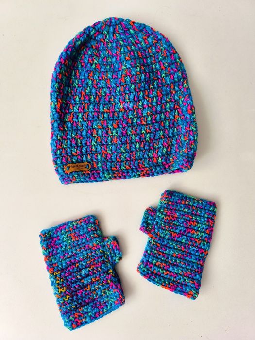 Zestaw handmade, czapka/mitenki