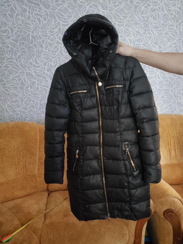 Продам 2 курточки тёплые