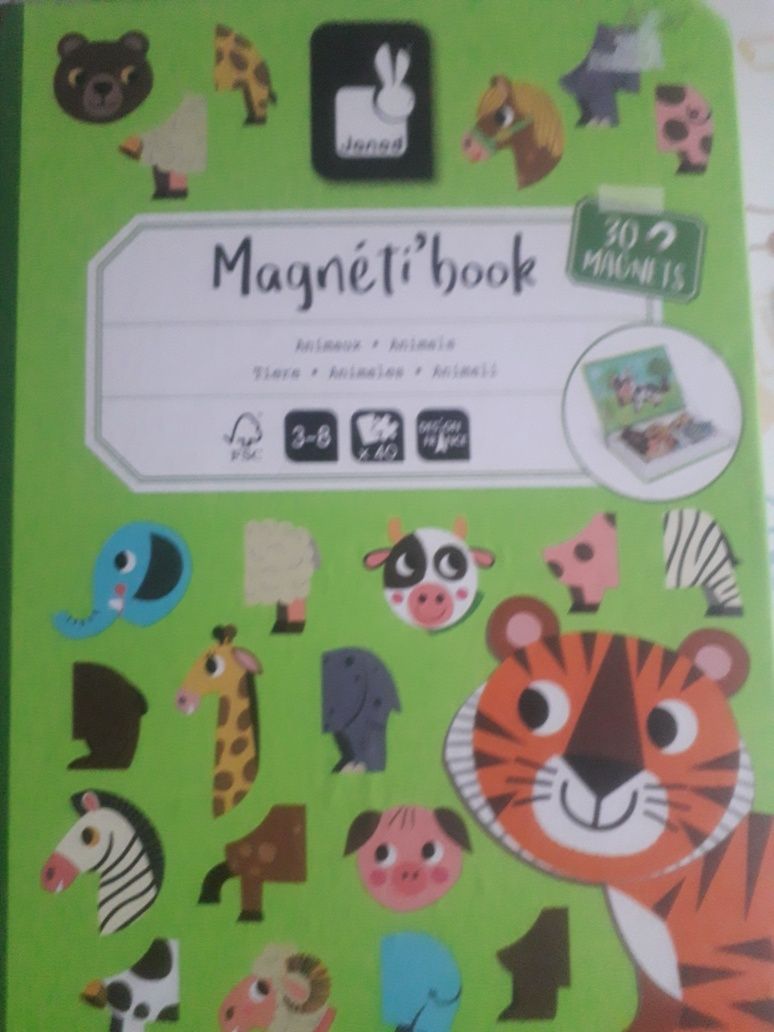 Magnet book magnesy