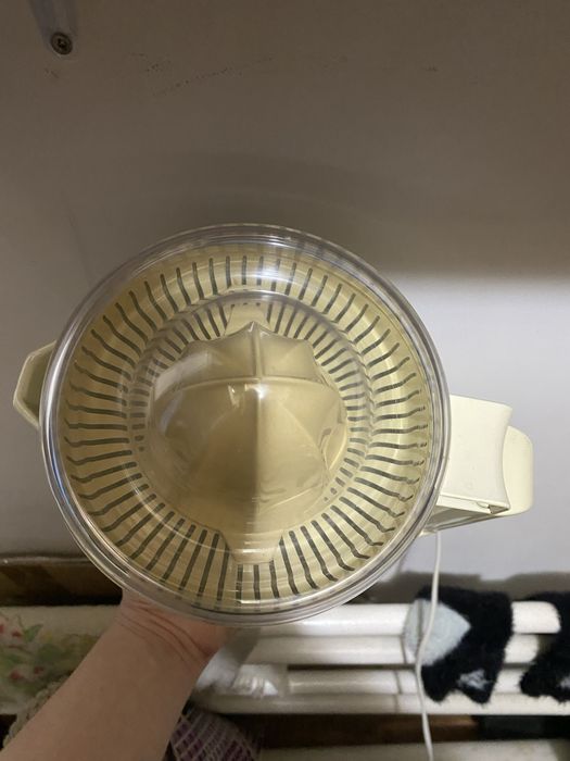 Продам электрический пресс для цитрусовых, соковыжималка