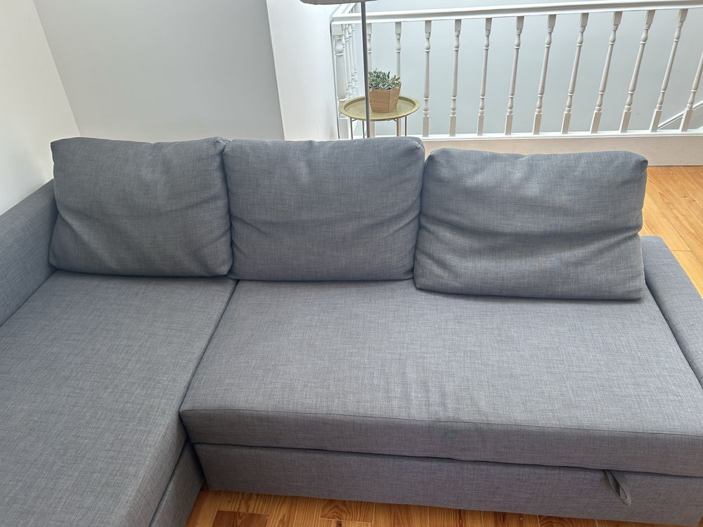 Sofa cama com chaise longue usado FRIHETEN