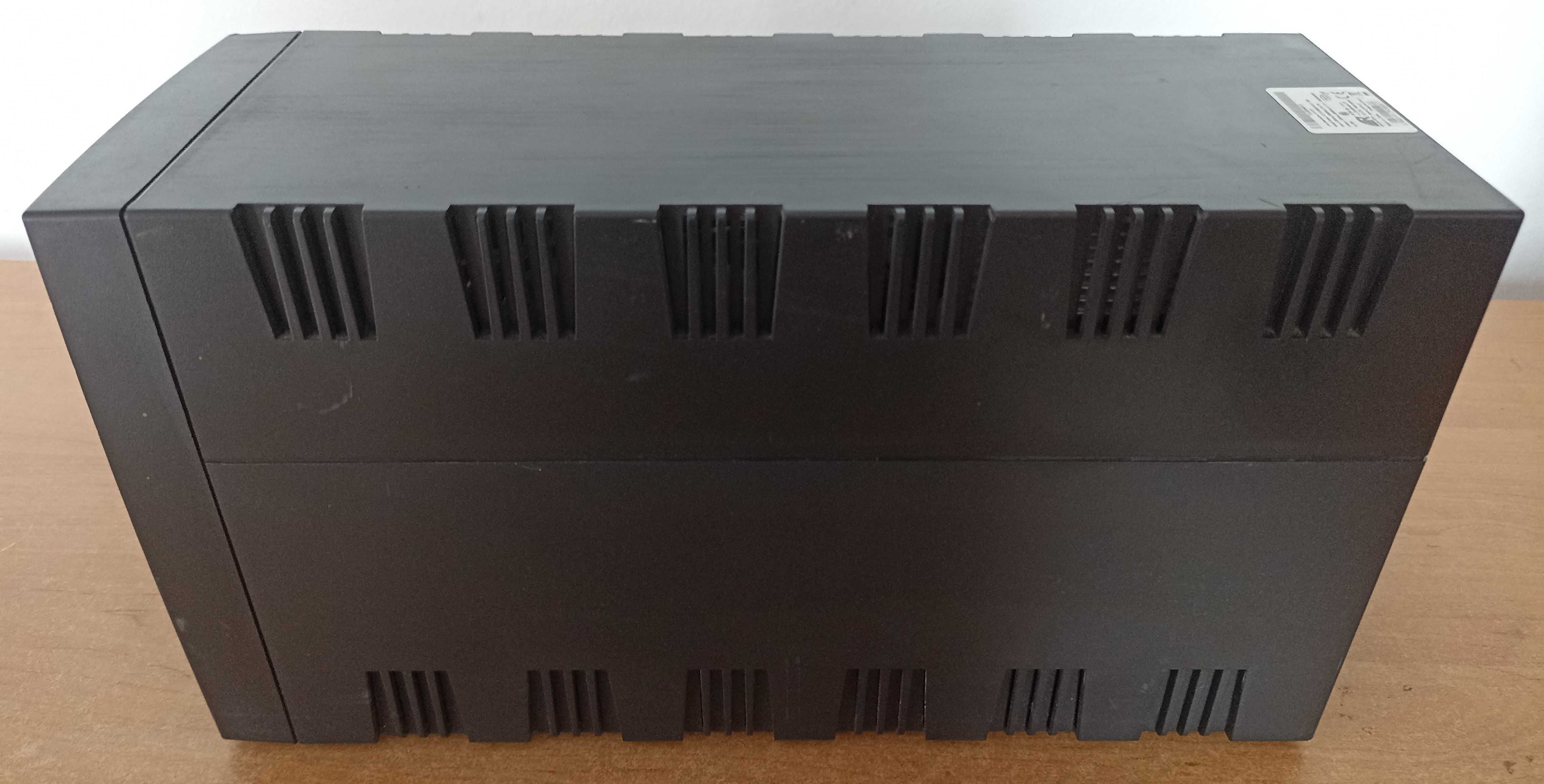 UPS 1200 wyświetlacz led