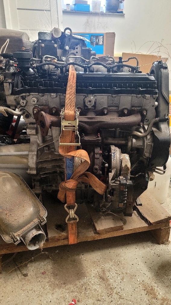 Silnik Volvo 2.4D  D5244T części