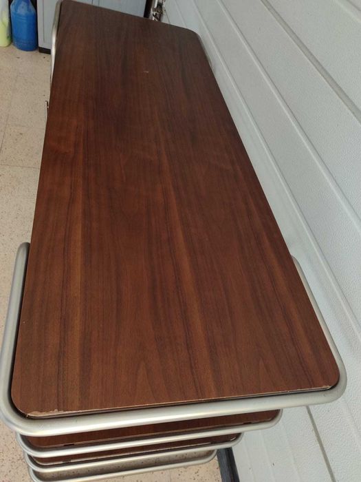 Secretária em ótimo estado