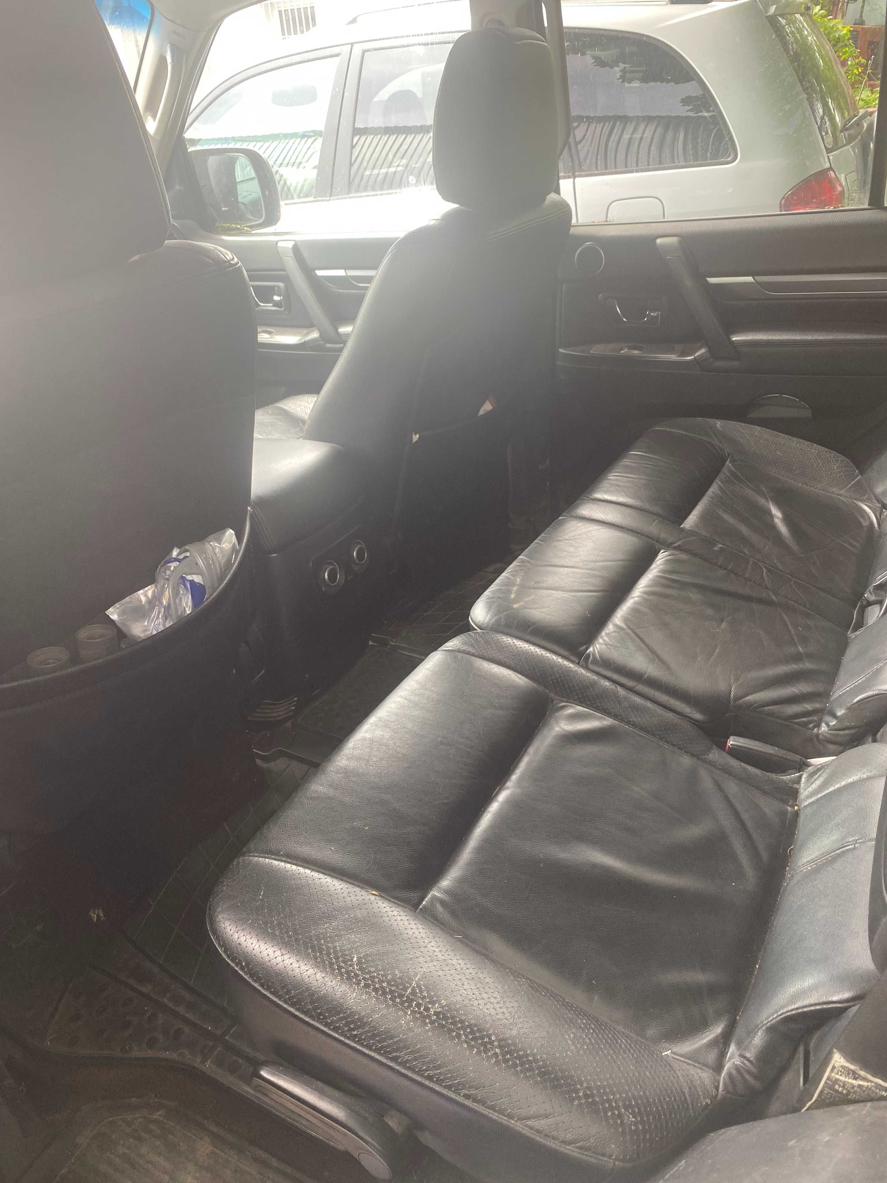 Mitsubishi Pajero - uszkodzony