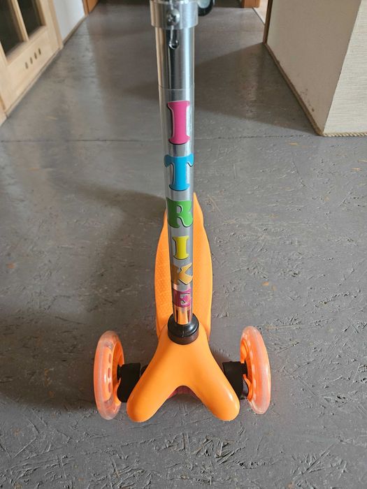 Детский самокат для возраста от 2 до 6 лет