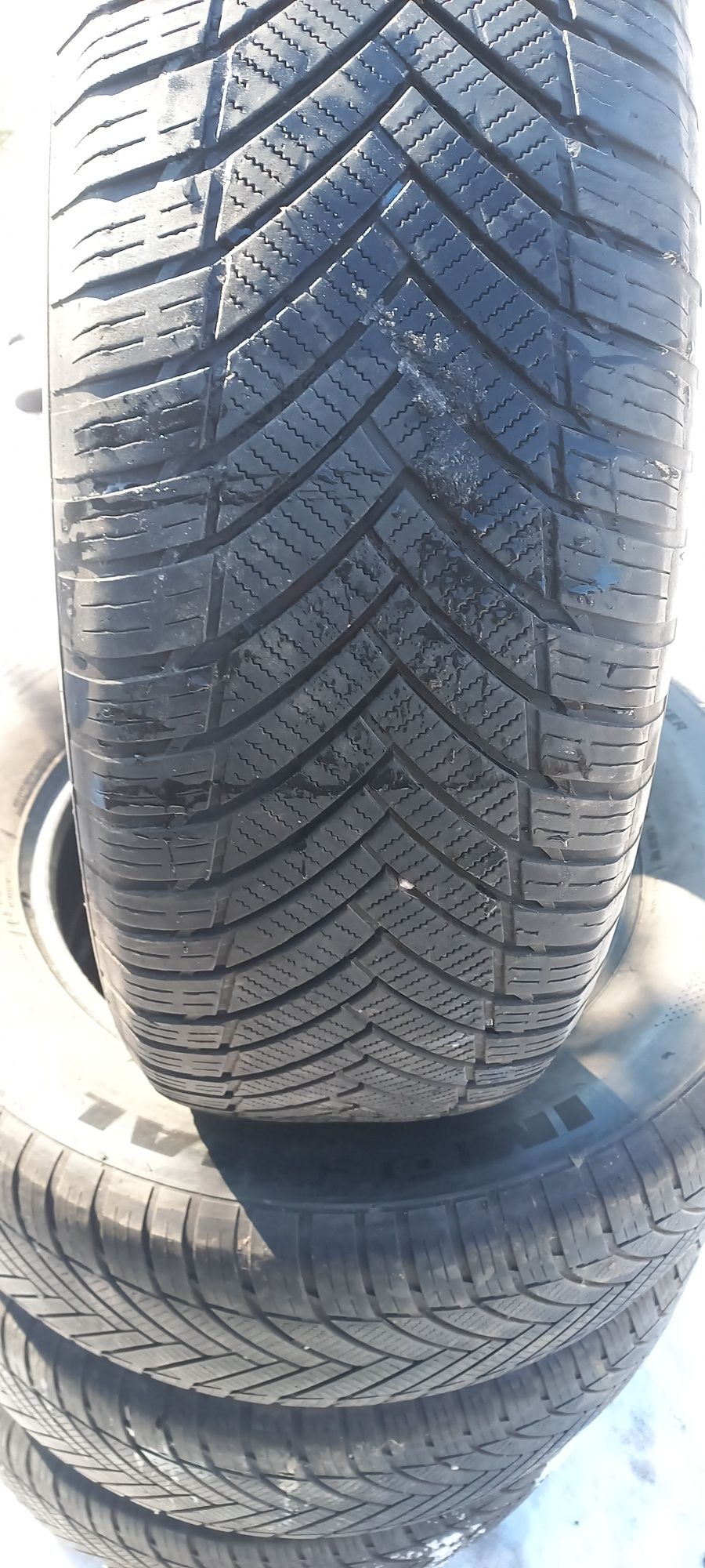 Продам Резину зима Imperial 235/65 R17