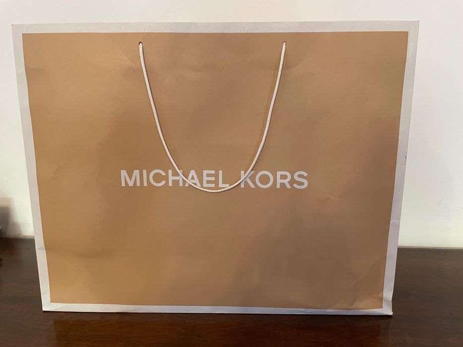 Подарункові пакети , так коробки