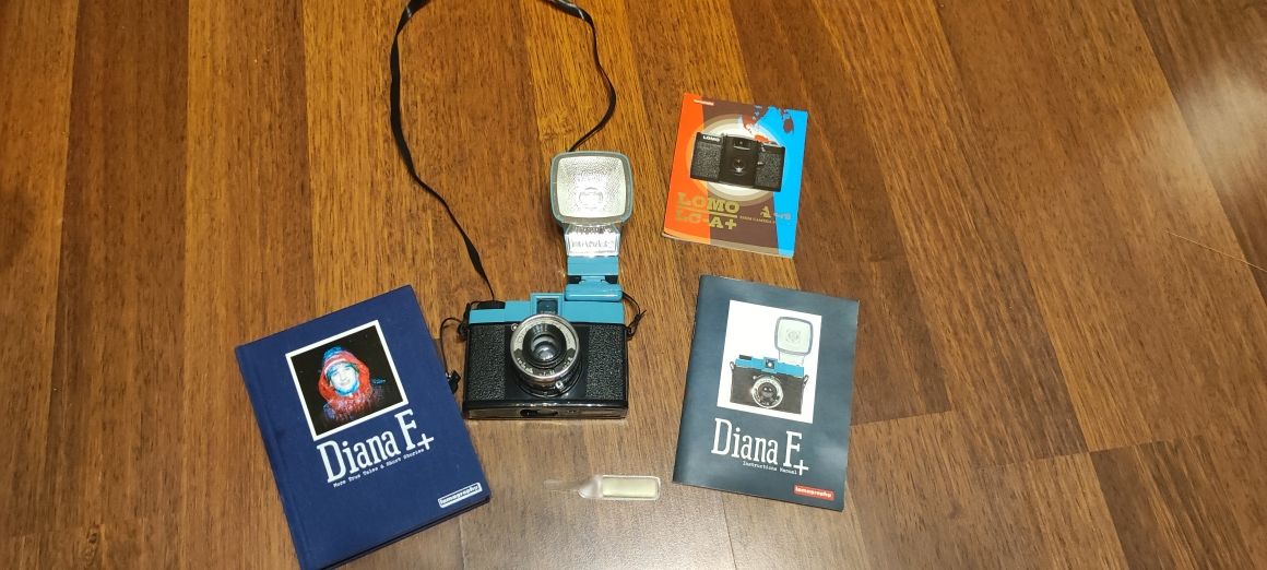 Плівковий фотоапарат камера ломограф Diana F+