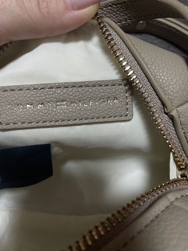 Сумка Tommy Hilfiger