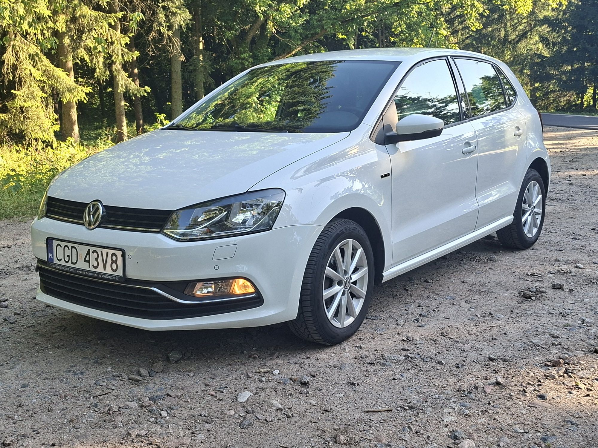 Volkswagen Polo wersja Lounge rok 2015 1.0 MPI sprowad./zarejestrowany