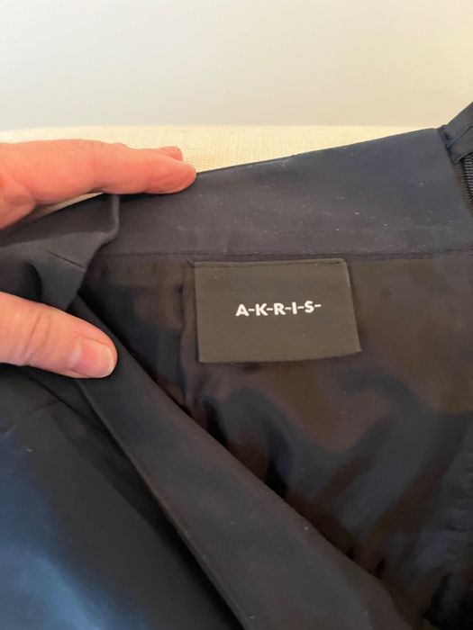 Спідниця чорна, класична