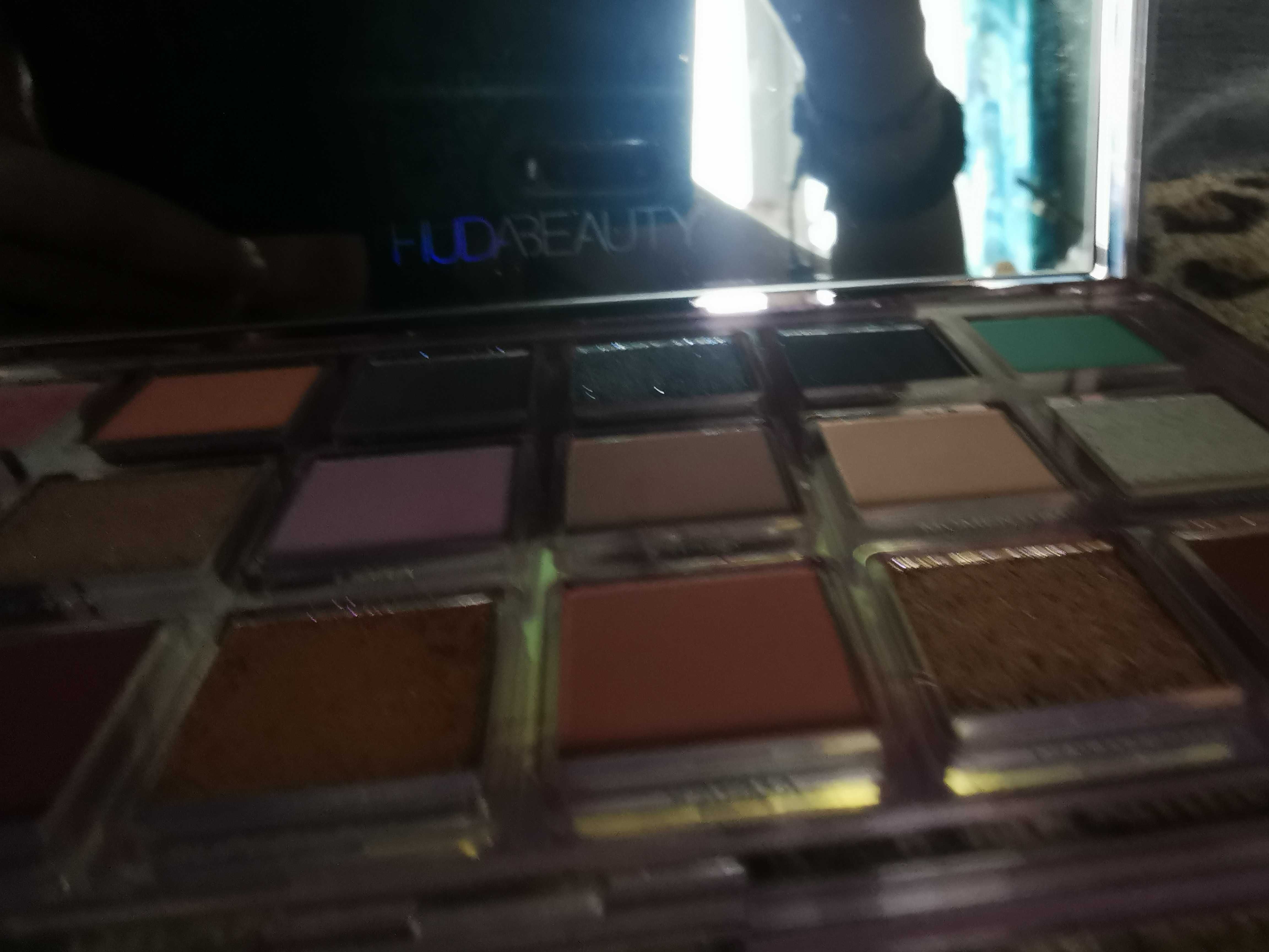 Huda Beauty Mercury Retrograde Paleta Cieni