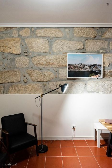 Quarto - localizado em Paranhos Porto