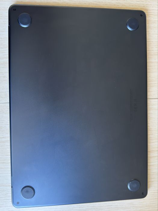 MacBook Air M2 (2022) - 256GB SSD / 8GB RAM - Como Novo - €790