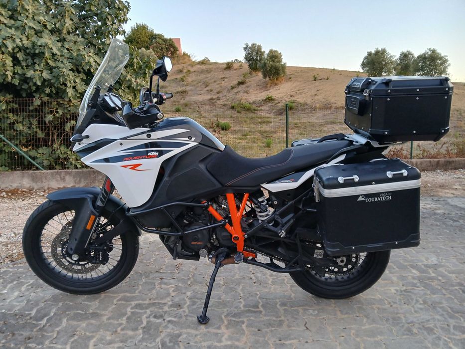 KTM Adventure 1090 R