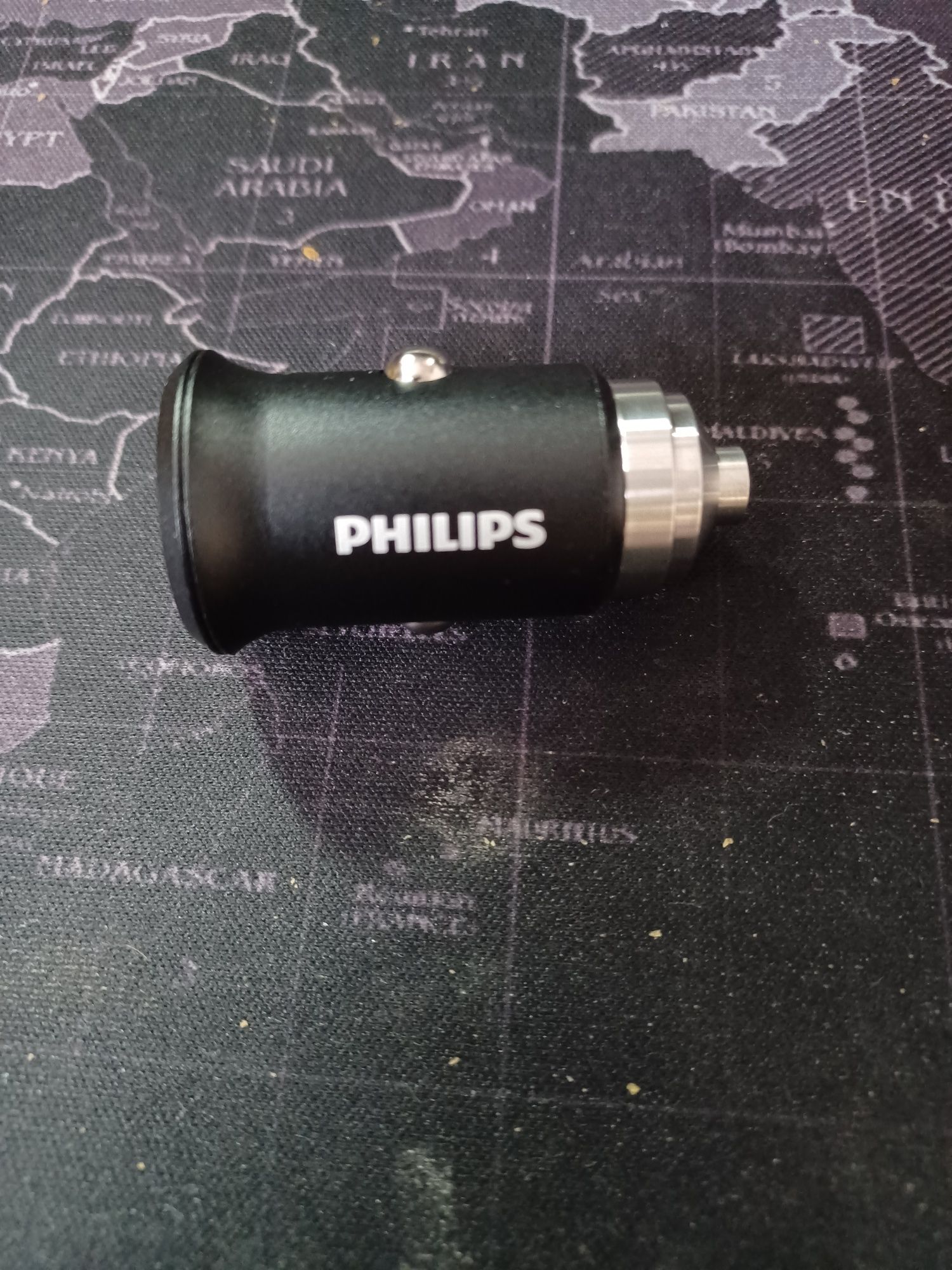 Przejściówka Philips do zapalniczki samochodowej 2xUSB