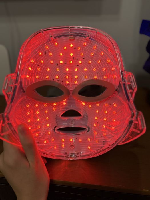 Maska LED do terapii światłem