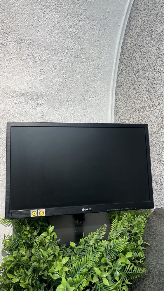 Монітор LG 22M38A