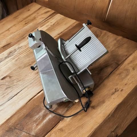 Máquina de fatiar GES350 – Disco 350mm – Funcional - Fiambreira