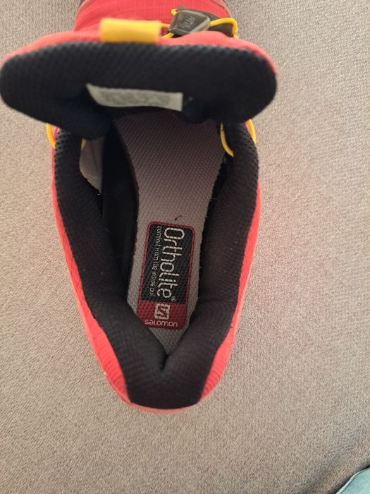 Tenis salomon tamanho 37,5