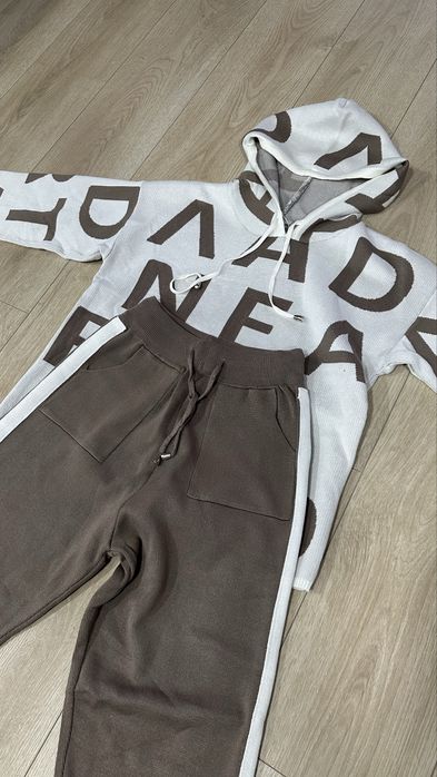 Жіночий костюм ( молочний, мокко)