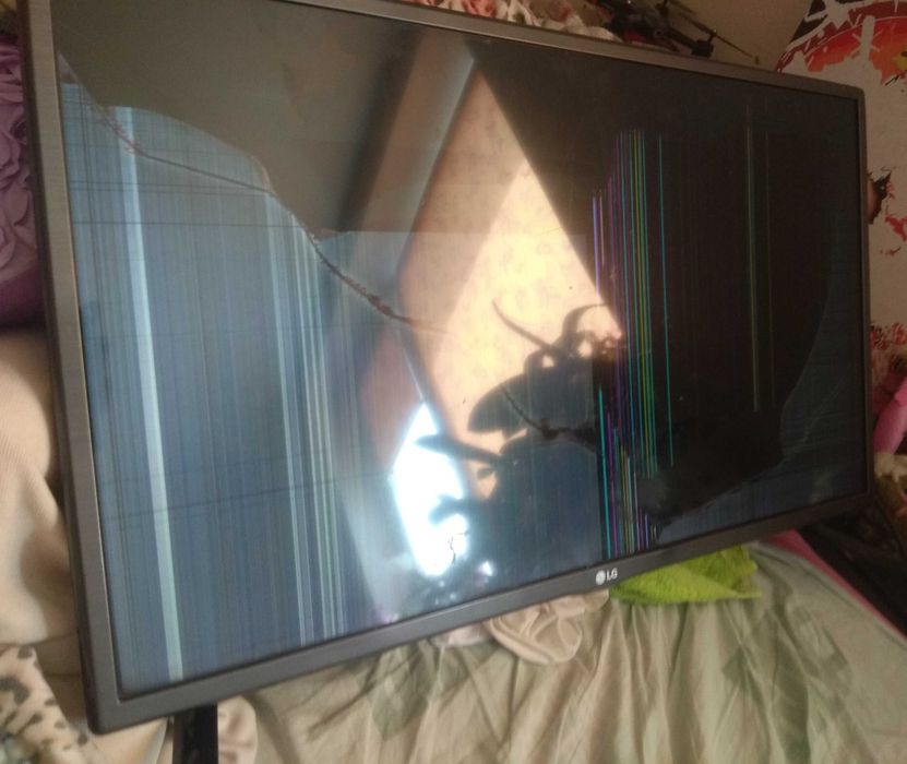 На запчастини телевізори LG 32LF, Haier LE50K