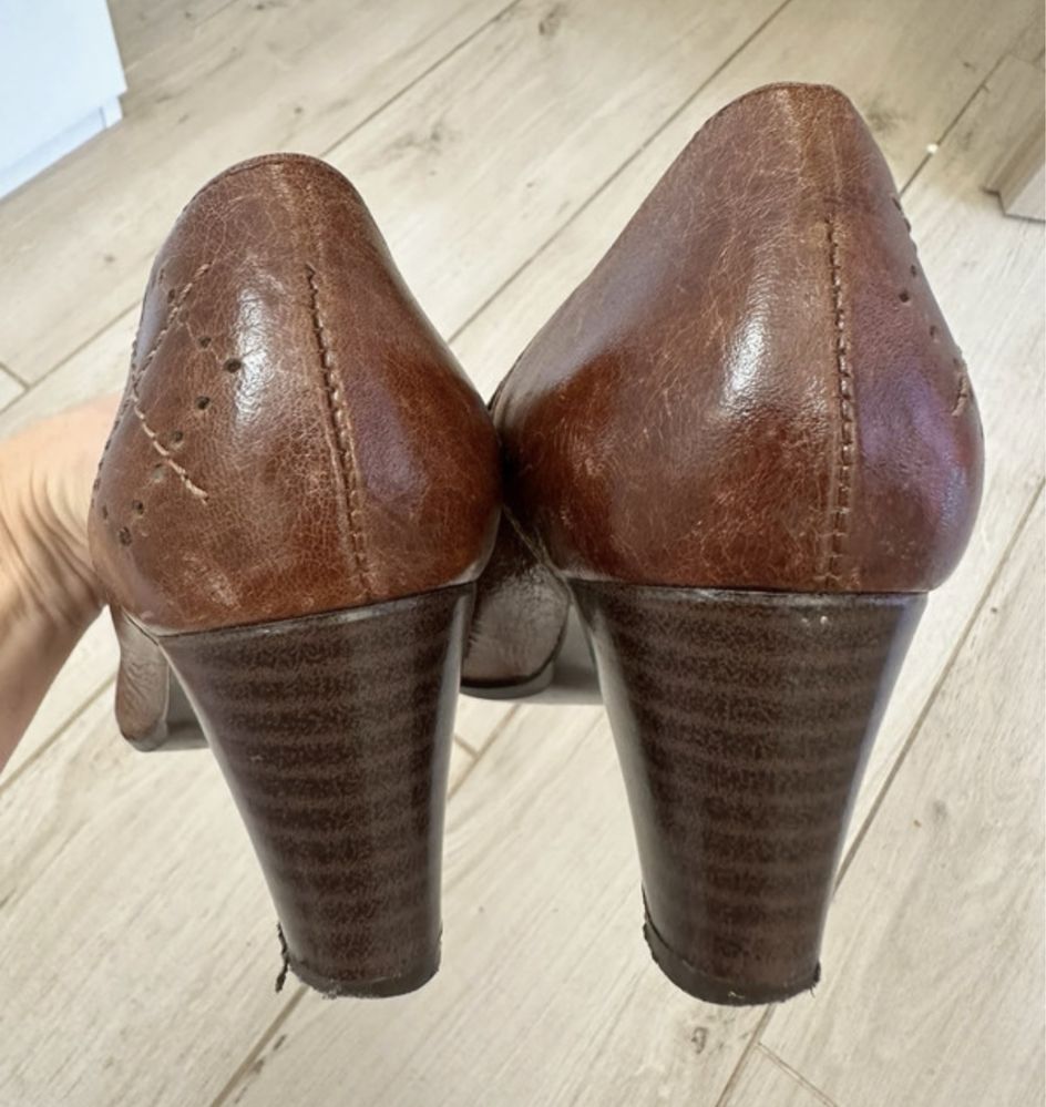 Skórzane brązowe buty rozm.36