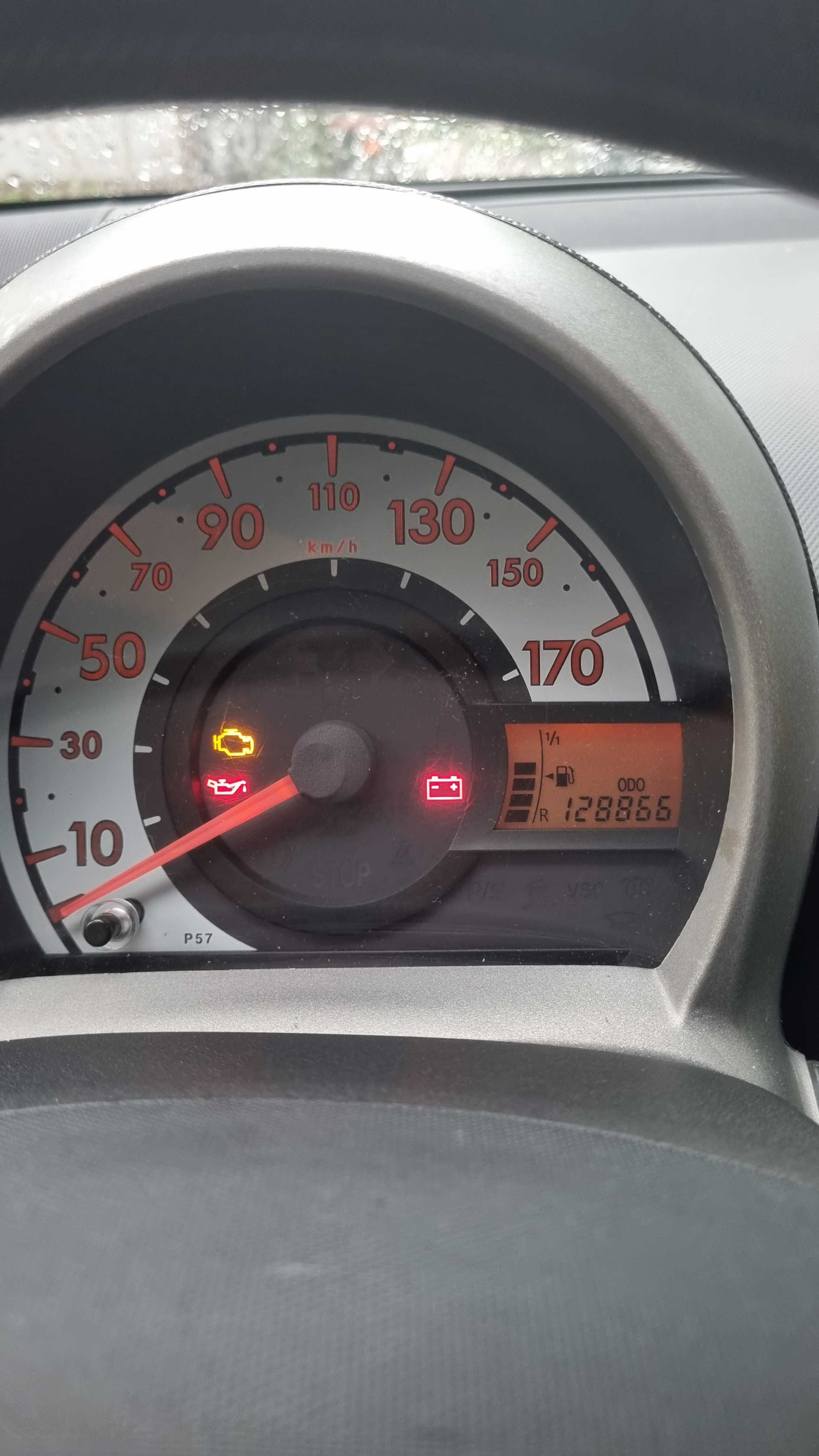 Peugeot 107 - małe, oszczędne auto miejskie
