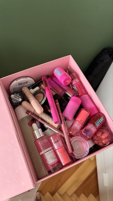 Лот величезник косметики Б/У